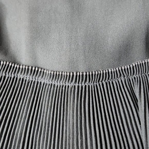 Name It• Navy Pleated Girls Dress, Size 4 ~ NWT - Picture 4 of 7